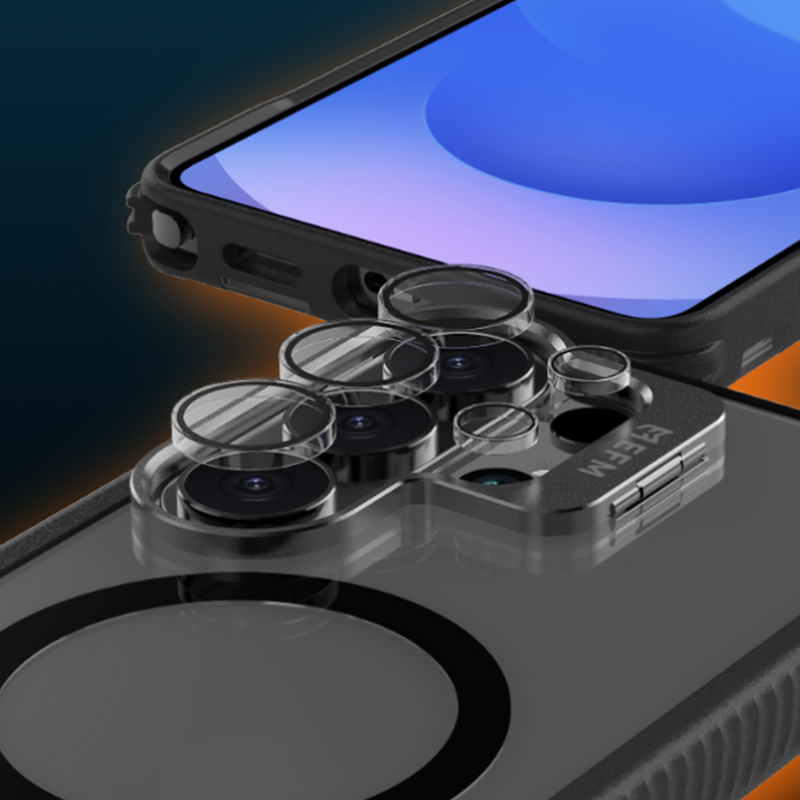 Phone case with multiple camera lens covers on a Samsung smartphone